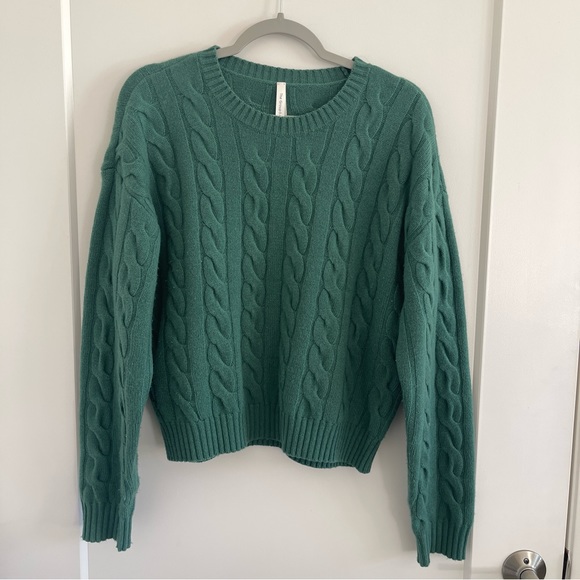 Aritzia Sweaters - ARITZIA Illustrator Sweater in Forest Green Size Medium